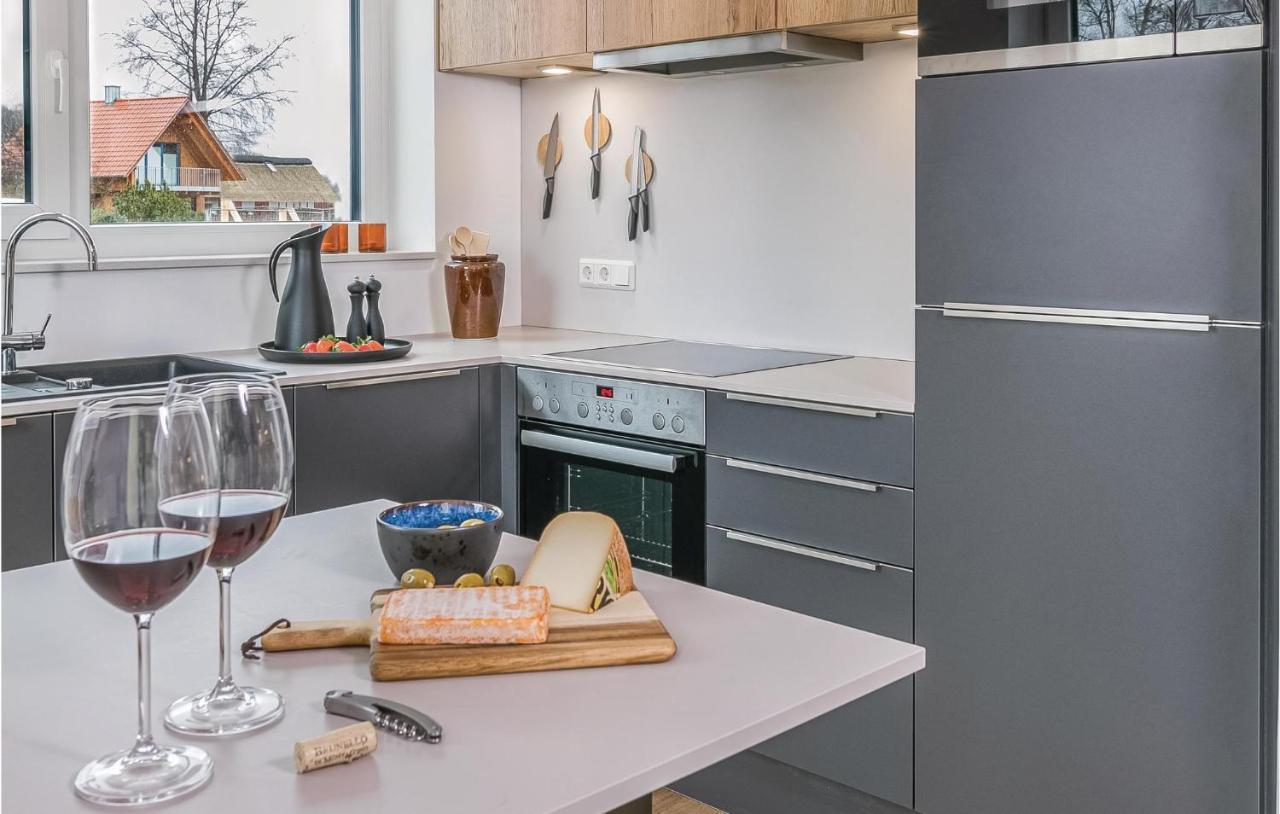 Awesome Home In Lembruch-Duemmer See With Kitchen Extérieur photo