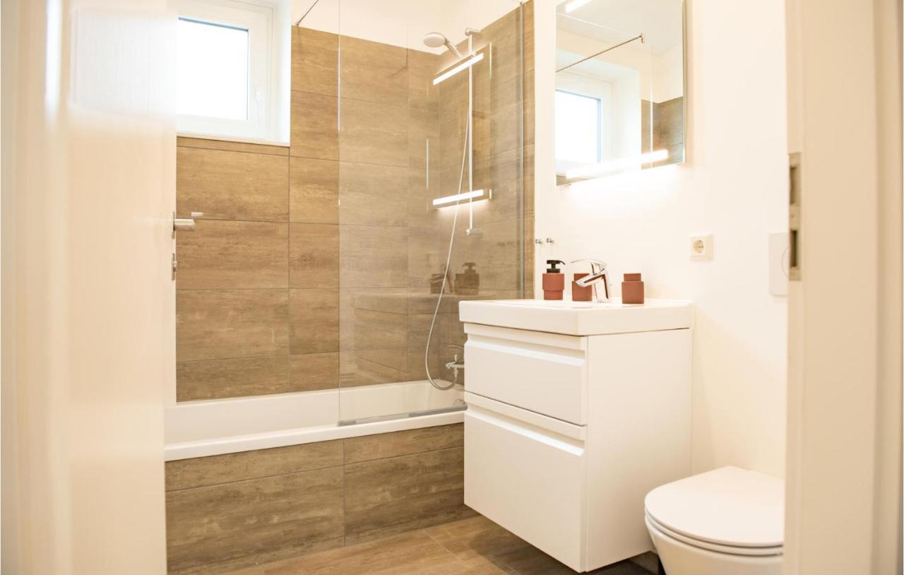 Awesome Home In Lembruch-Duemmer See With Kitchen Extérieur photo