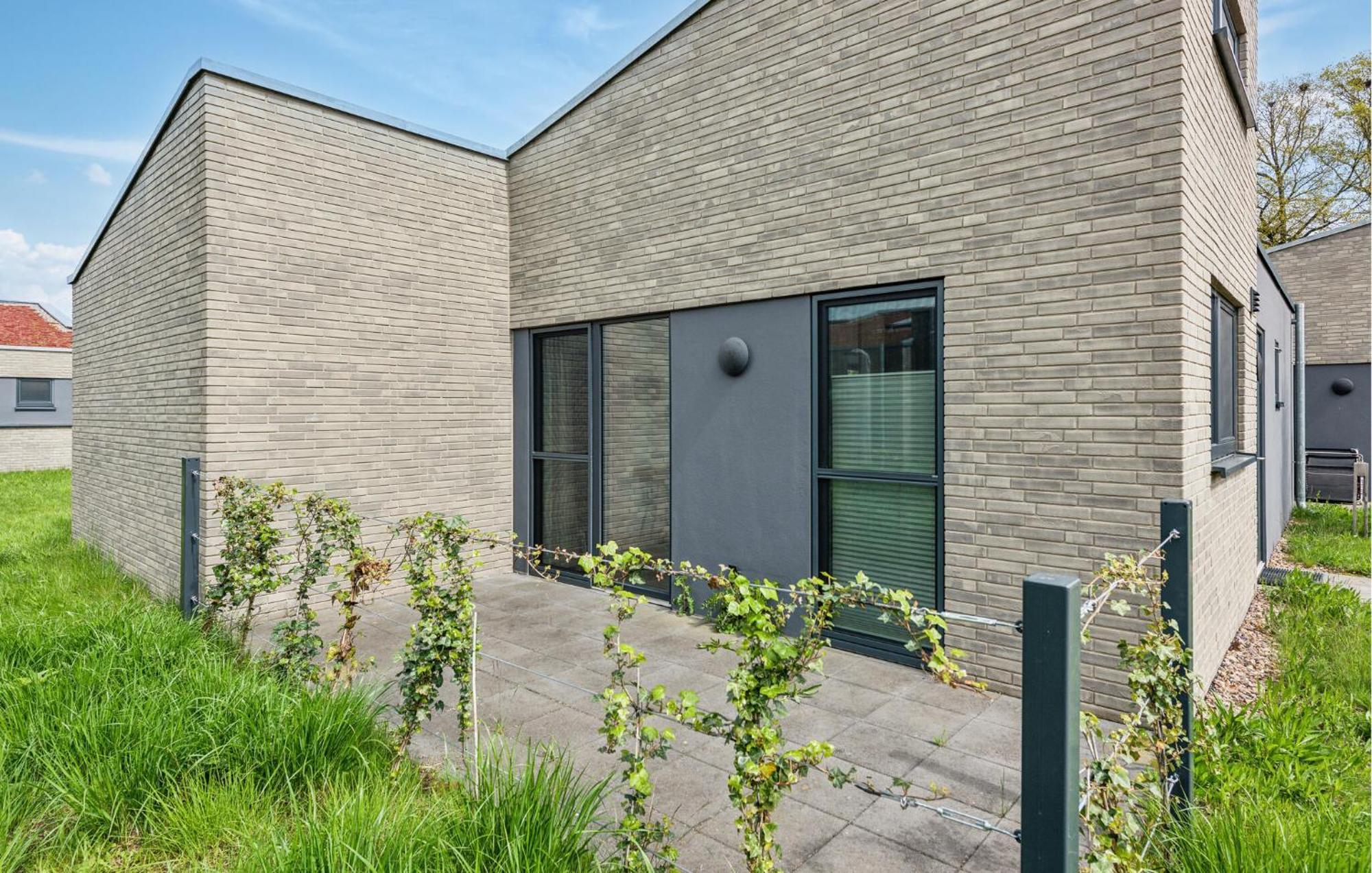 Awesome Home In Lembruch-Duemmer See With Kitchen Extérieur photo